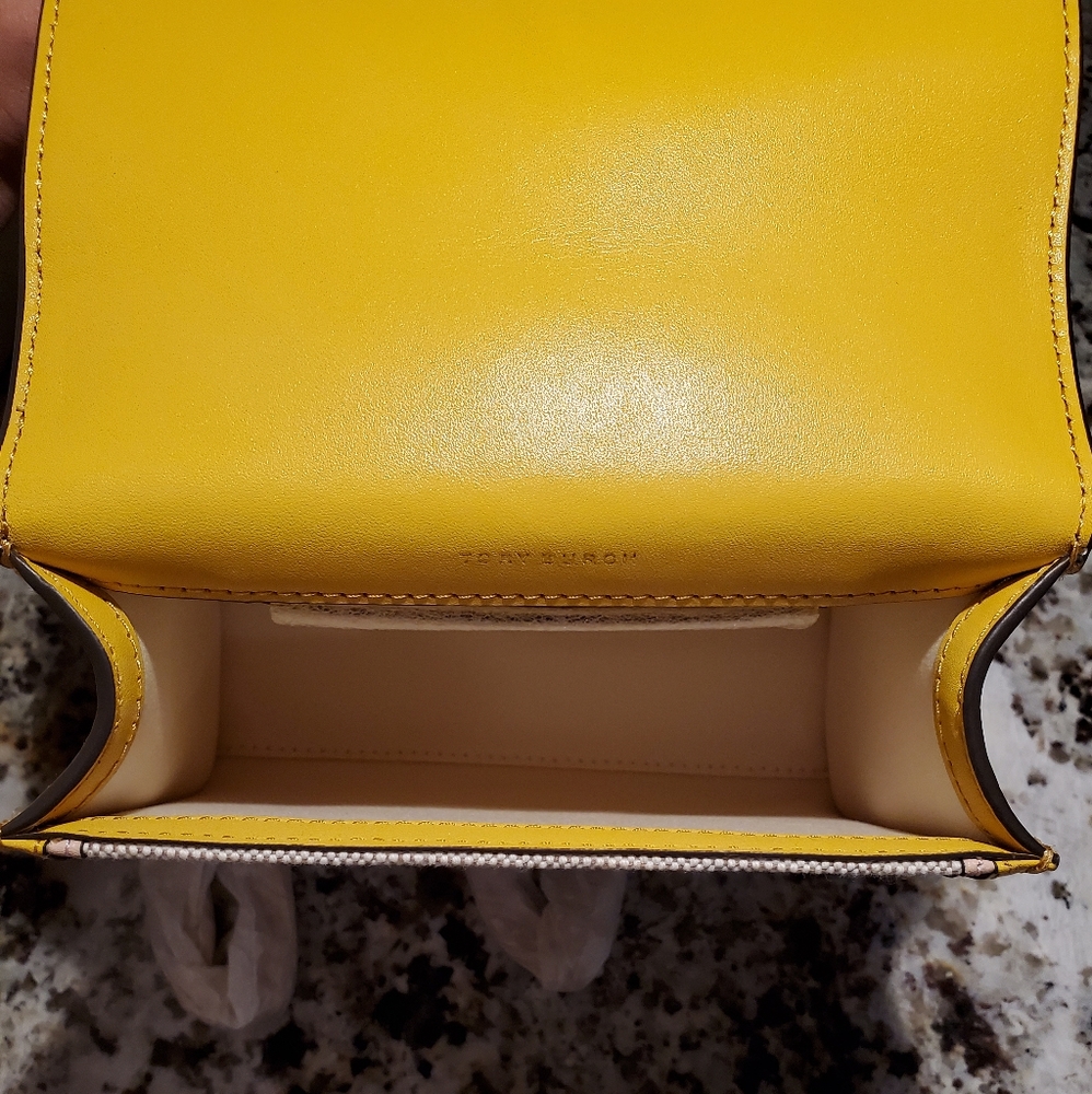 Tory Burch crossbody💛🎀 - Picture 9 of 14
